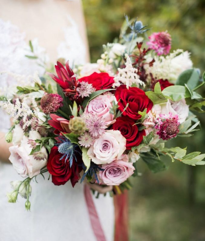 Весільні букети для нареченої, кращі ідеї модних квіткових композицій