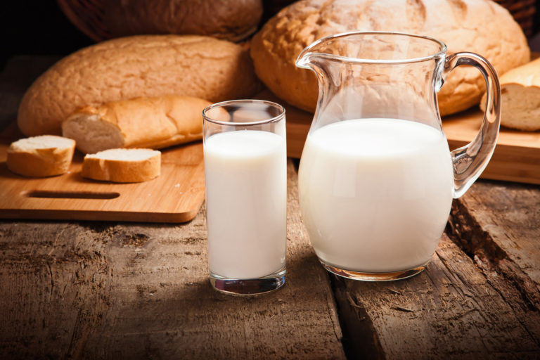 Як перевірити якість молочних продуктів в домашніх умовах