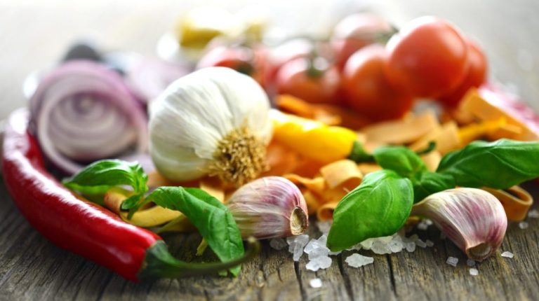 Які продукти покращують роботу кровоносної системи і стан судин