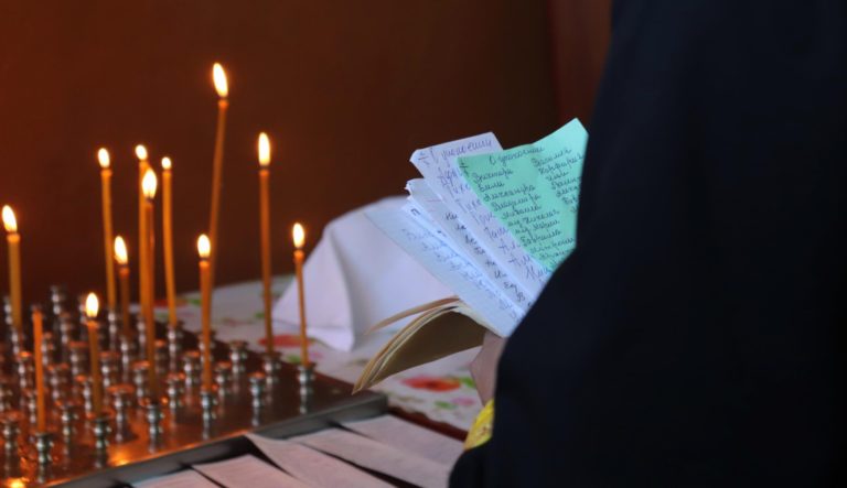 Коли буде Дмитрівська батьківська субота 2021 року, точна дата і молитви, які слід читати цього дня