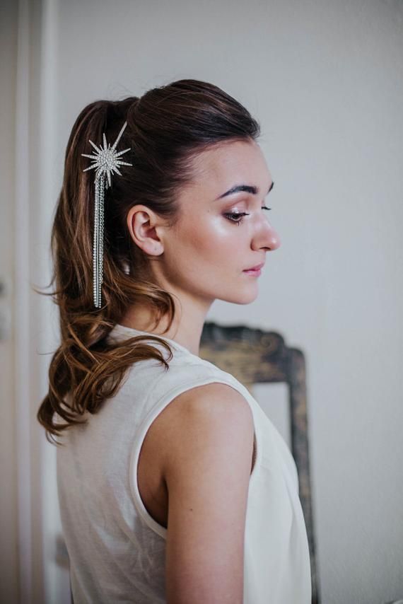 Весільні аксесуари: модні прикраси для зачіски 