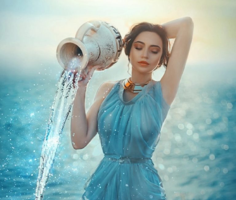 Гороскоп 2023 Водолій має чудові перспективи на весь рік