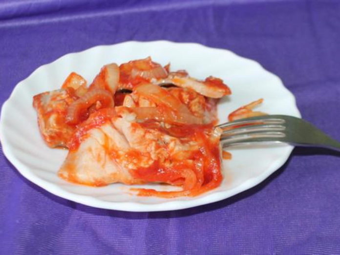 Скубрія у томатному маринаді порадує ніжним смаком, готувати за покроковим рецептом, пісна страва